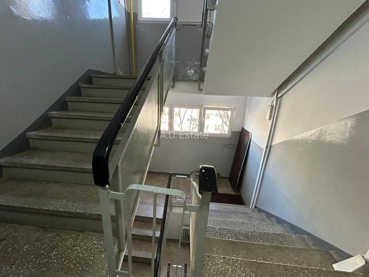 1 Decembrie 1918 Apartament 2 Camere Etaj 3 Bloc 1976 Reabilitat 10 Min Metrou - 7