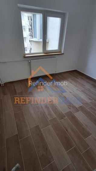 Apartament de vanzare cu 3 camere, zona Nerva Traian - 2