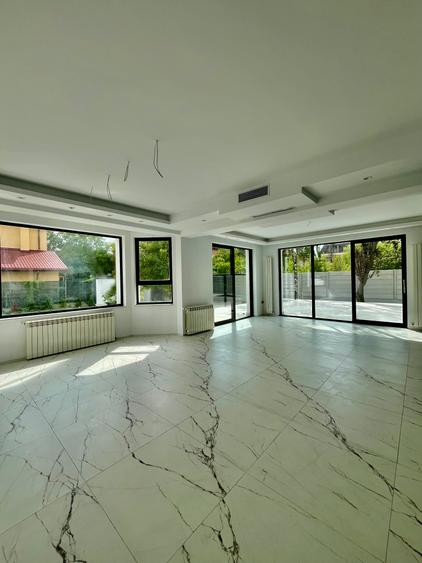 Vila individuala, 500mp, 6 camere, renovata complet, teren 1032mp, Iancu Nicolae