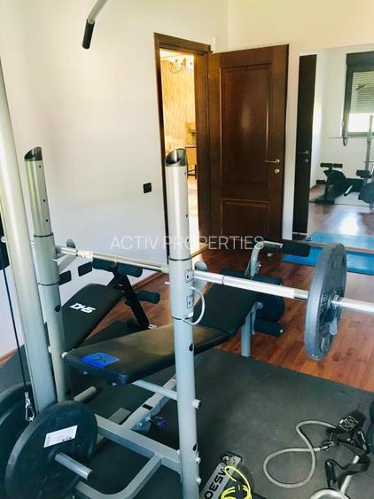 Vila exclusivista 2008,arhitect spaniola,5 dormitoare,5 bai,teren 1420mp,garaj 2 - 23