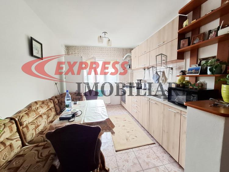 Dristor, Ramnicu Sarat, Mega Image - 3