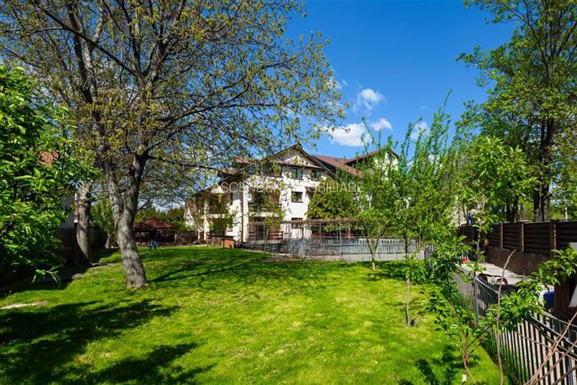 Vila impozanta,pretabila si pe segmentul comercial/ servicii,Tractorul,Brasov: F - 5