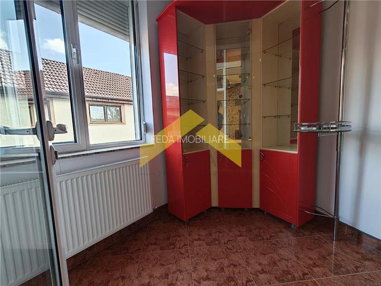 Apartament 3 camere de inchiriat ultracentral - 9
