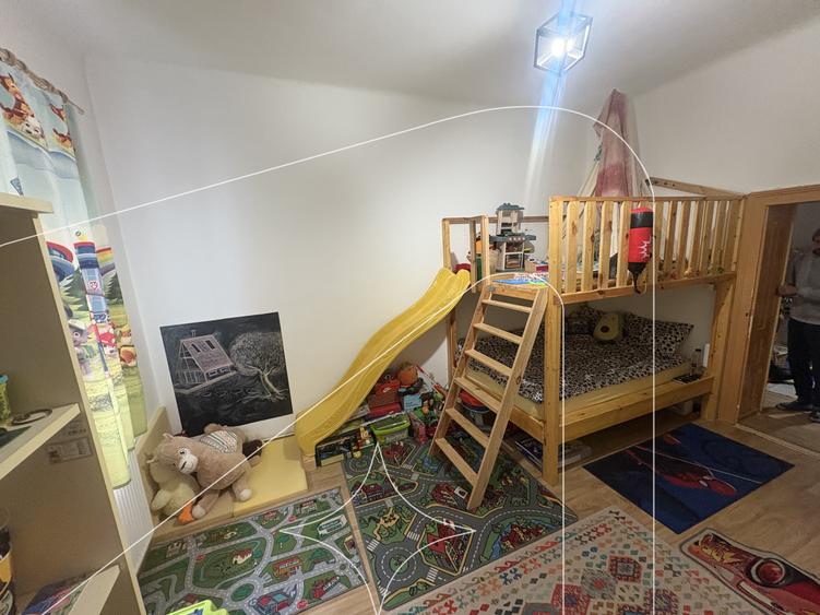 Casă de vânzare – 4 camere | Zonă de case – Fratelia, Str. Chișodei