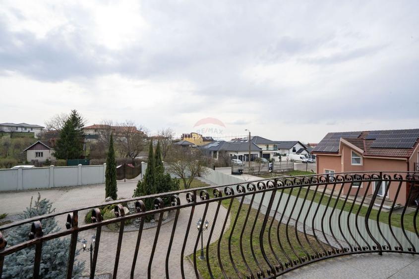 De vânzare casă cu 5 camere, ready to move.  în zona Oncea - 30