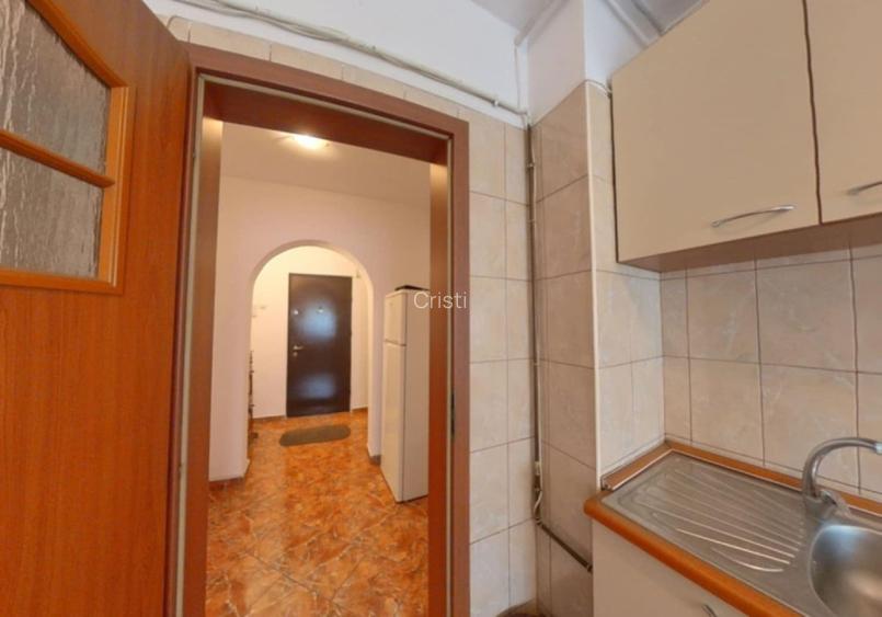 inchiriez apartament 2 camere - 3