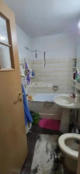 vânzare apartament 2 camere zona Galeriile Soveja - 4