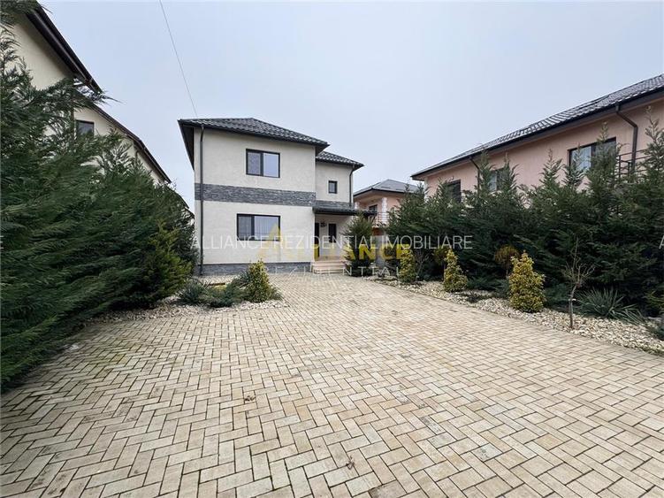 Vila Individuala P+1 cu 4 camere - 3 bai - 566 mp teren - - 2