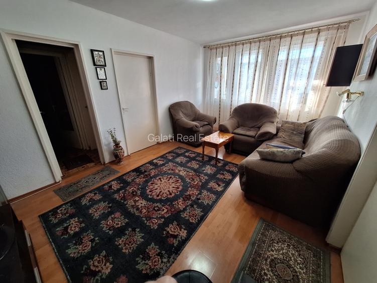 2 semidecomandate 47mp Mazepa 1 Etaj 3/4 Mobilat/Utilat Sud 64000Euro - 2