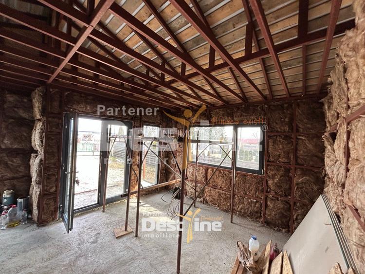 Casa Girov 100mp 56.000€ 560mp Teren - 14