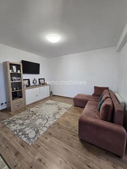 Apartament 2 camere, decomandat, 60 mp, centrala, ac, balcon, Straja - 3