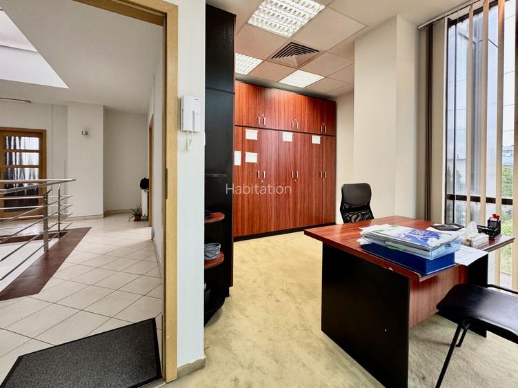 Spațiu pentru birouri langa Funshop Buziașului - 41