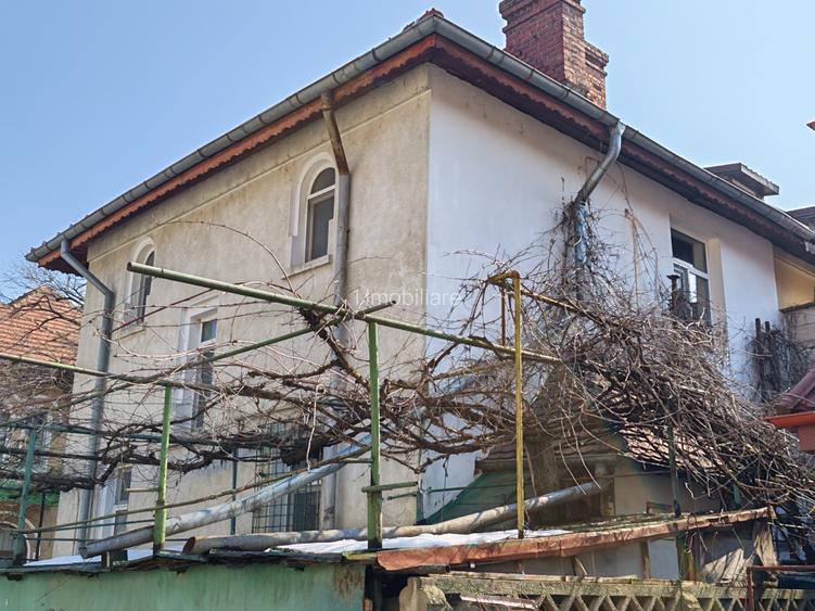 Ultracentral, casa cocheta pe o strada speciala! - 8