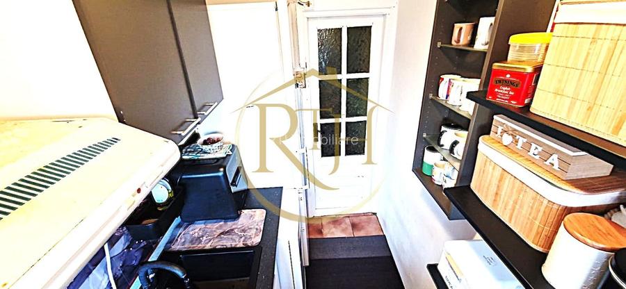 Vand apartament cu 4 camere in zona spitalul judetean,comision ,,0'' - 19