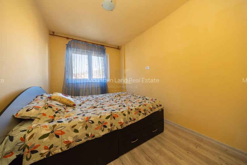 Apartament 3 camere, vedere superbă, Răcădău, str. Carpenului - 9