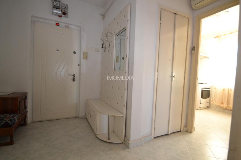 ap. 2 camere, decomandat, zona Circumvalatiunii-Kaufland, 250 eu - 9