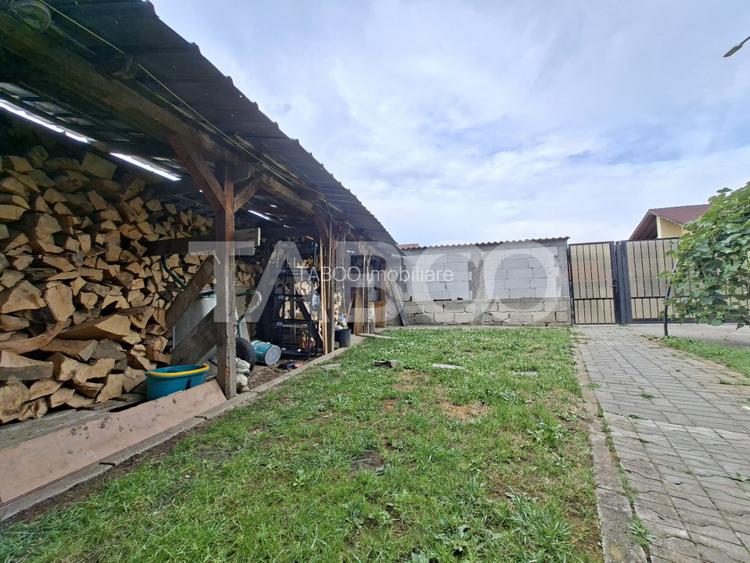 Casa de vanzare cu 4 dormitoare 2 bai si pivinita in Selimbar - 16