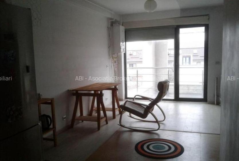 Ap. 2 cam. Piata Muncii bloc 2011 - 2