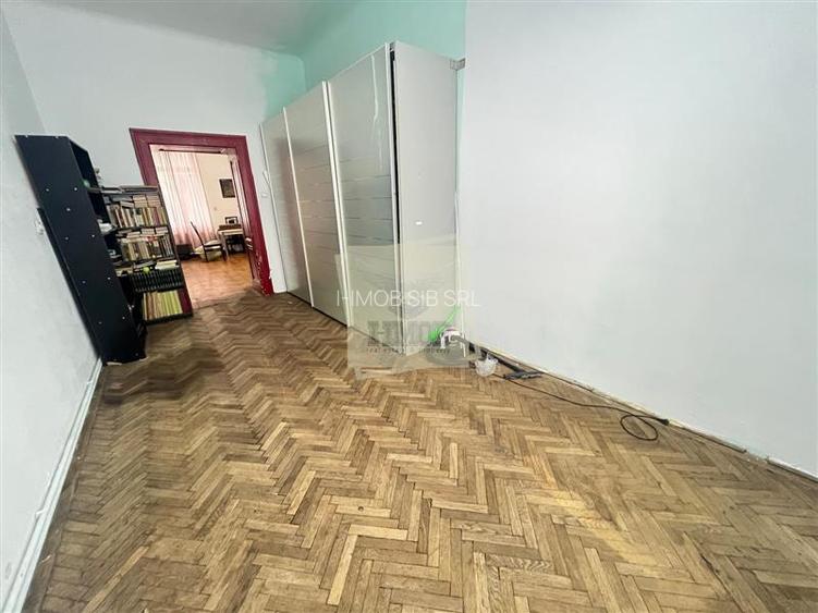 Apartament cu 4 camere 2 bai si balcon in zona Ultracentrala - 18