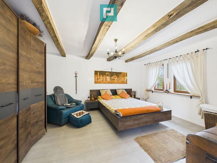 Casă renovată în localitatea Comănești, Arad - 11