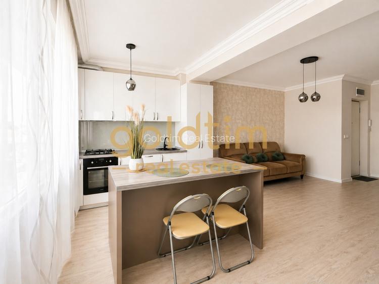 LUX / MOBILAT UTILAT / BALCON GENEROS / LOC DE PARCARE - 10