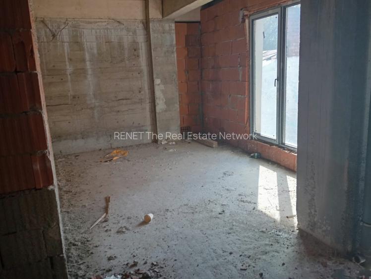 Vând bloc locuințe colective la roșu, stradal – Șos. Chitilei - 11