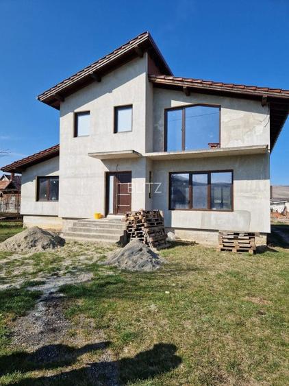 Casa individuala, 190mp, 5 camere, 4 bai, 800mp teren, Luna de Sus - 14