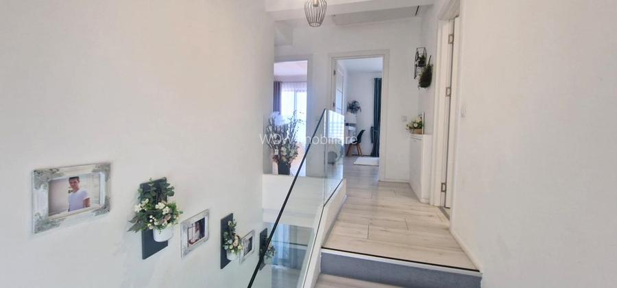 De vanzare vila triplex moderna 4 camere 2 bai in Șelimbar - 7