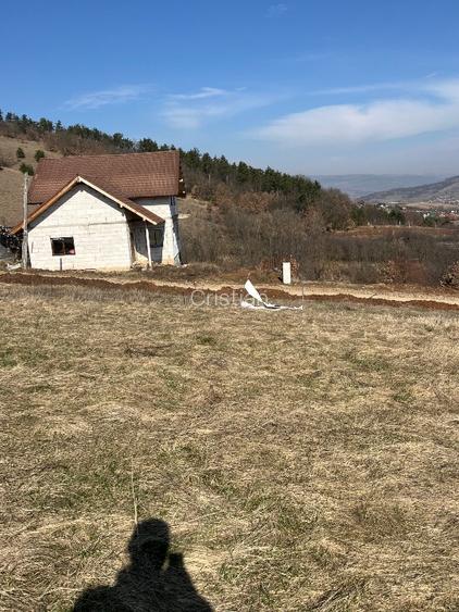 Teren intravilan cu autorizatie de constructie, toate utilitatile - 2