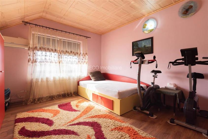 Casa P+M cu 4 camere+living+loc de luat masa in Santion - 18