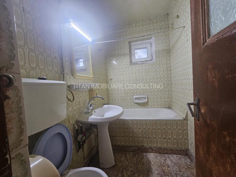 Titan Jean Steriadi  trei camere sdec et 7/10 pregatit pt renovare - 3