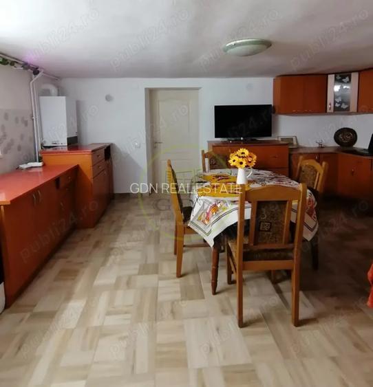 Apartament la casa, zona Sub Arini, 400 euro cu taxe incluse. - 3
