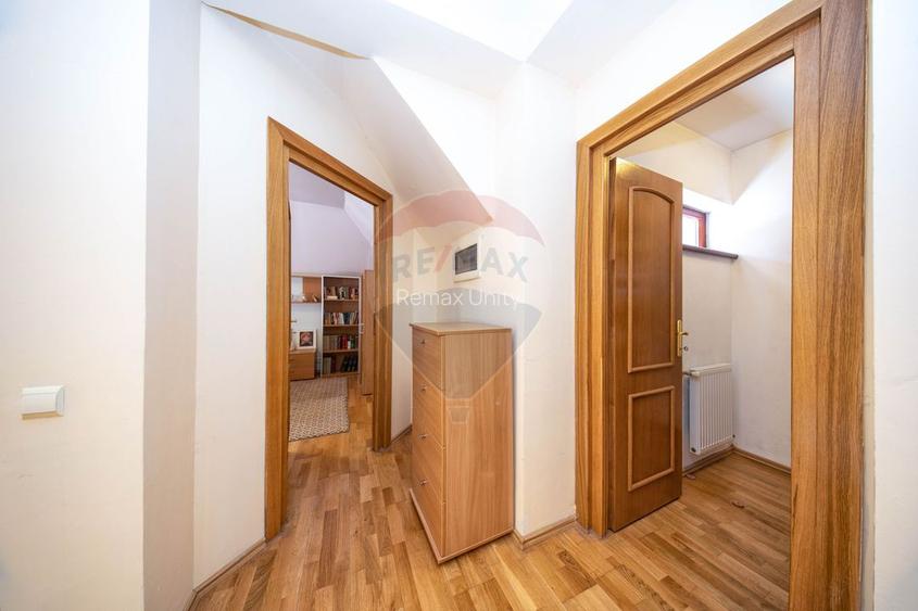 Vilă Moieciu, 375 mp util + teren 2.992 mp, View - Comision 0 - 22