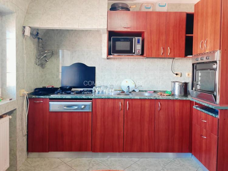 Fundeni | Str.Cuprului | Apartament in vila la etajul2  | curte comuna | parcare - 11