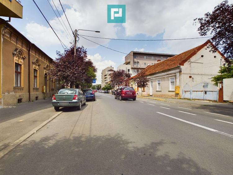 Clădire comercială în zonă centrală - 5