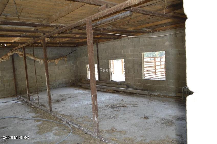 Bogati - Glimbocel, Ferma Zootehnica, Cladiri 1996 mp, Teren 4.89 ha - 27