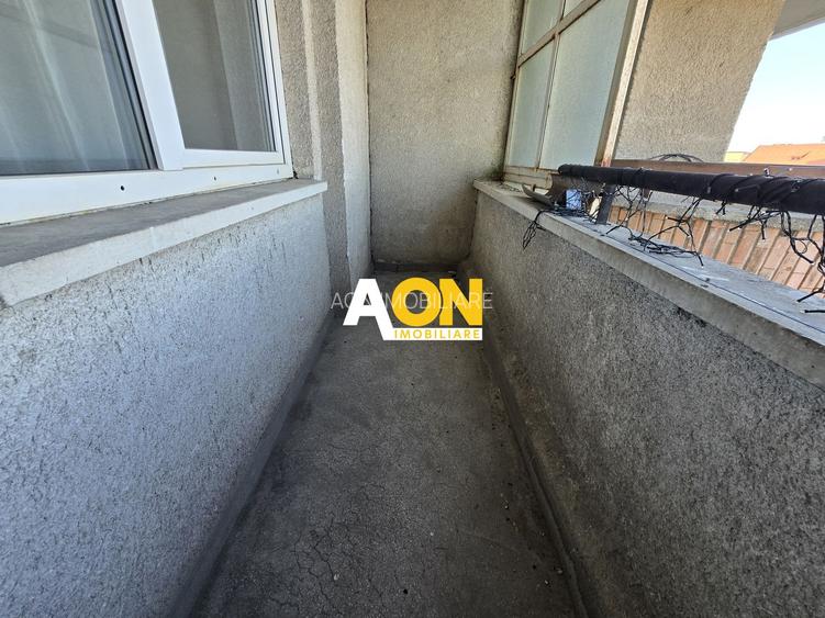 Apartament cu 4 Camere, Complet Mobilat, Lift, Zona Centru - 32