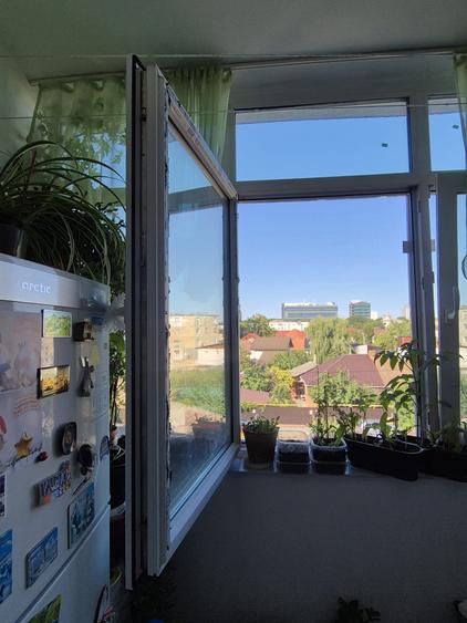 Apartament 2 camere decomandat  etaj intermediar Bld  N. Iorga
