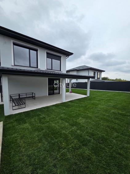 Vila eleganta Visan, intabulata / comision 0 - 4