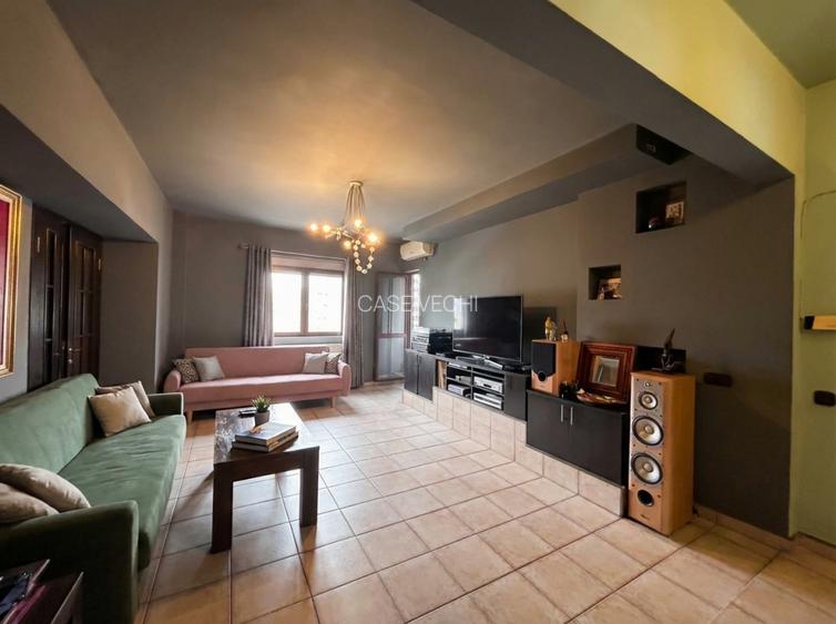 Vand apartament boem, intr-un bloc ca un refren - 6