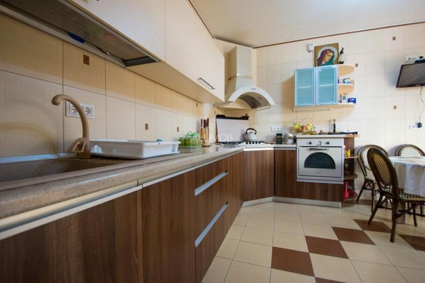 Vila 4 camere  cu piscina in Bucov. - 35