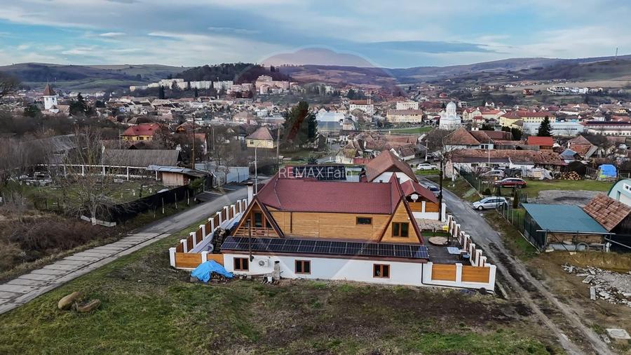 Vila A-frame cu 6 camere de vânzare în Agnita - 3
