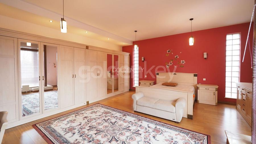 Vila spatioasa, partial mobilata cu acces facil - 16