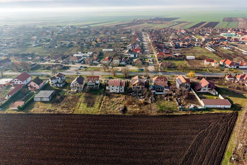 Casă spatioasa, construcție nouă – Zimandu Nou Teren 998 mp Comision 0 - 10