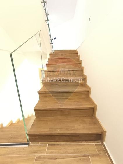 Casă de vanzare - 28