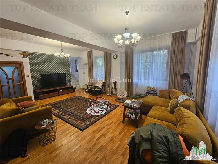 Vila spatioasa 670mp utili in zona Gorjului-Uverturii - 3