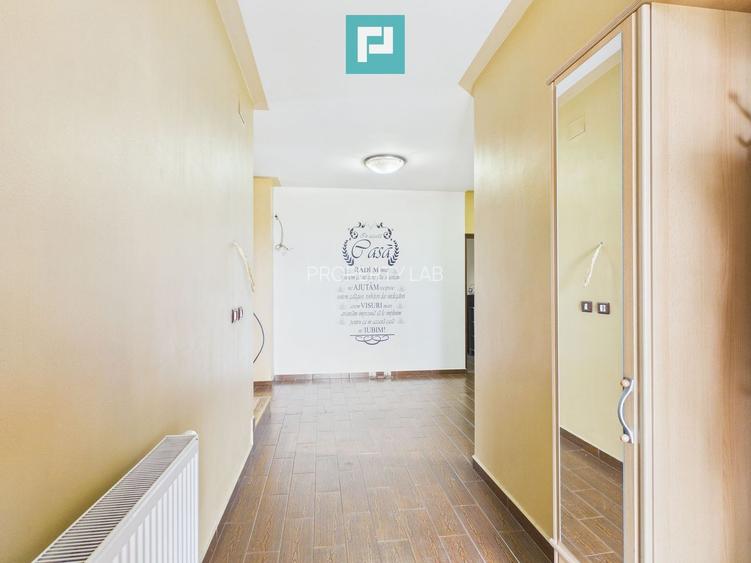 Casă spațioasă în Sântana - 19