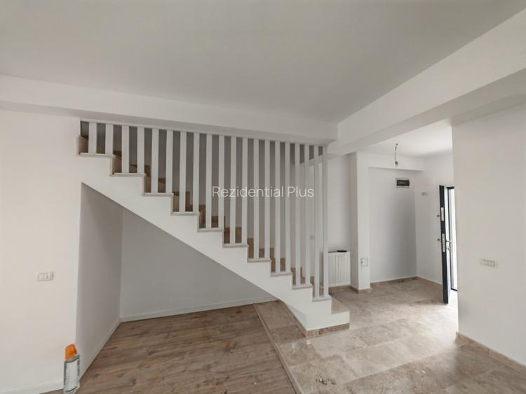 Duplex in complex privat, Tunari, curte proprie, comunitate restransa - 9