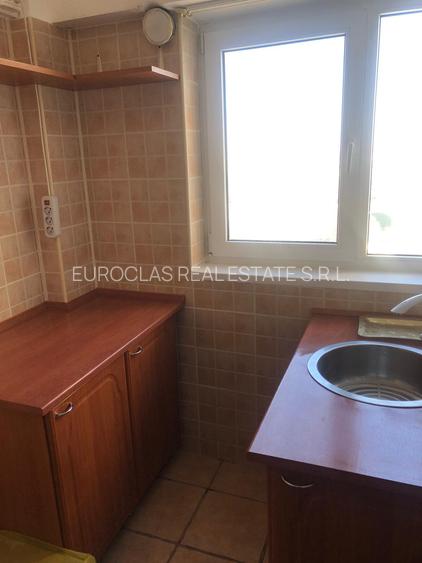 Garsoniera decomandata - Tomis I/Amfiteatru - 78.000 euro (Cod E2+E7) - 4