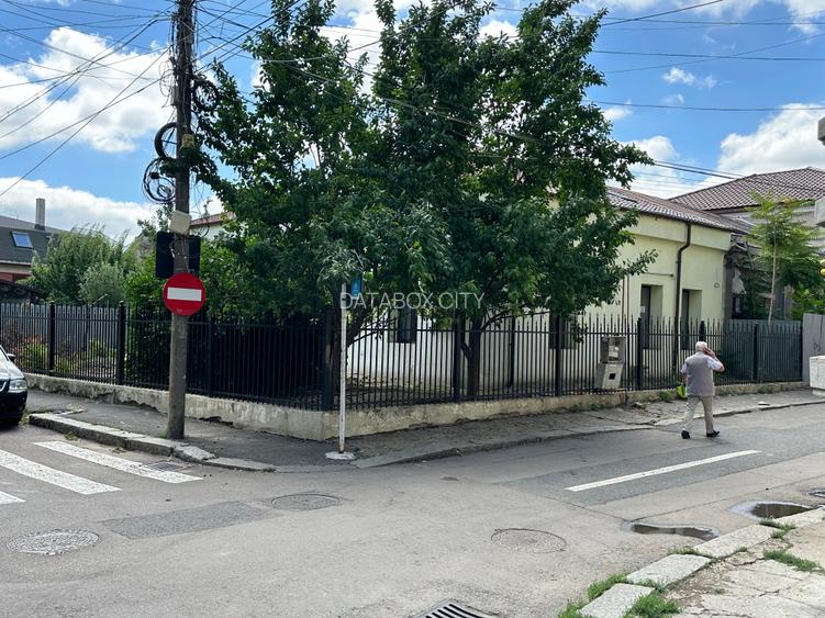 Proprietar, Inchiriez casa 5 camere ultracentral, 215 mp constriti, teren 330 mp - 7